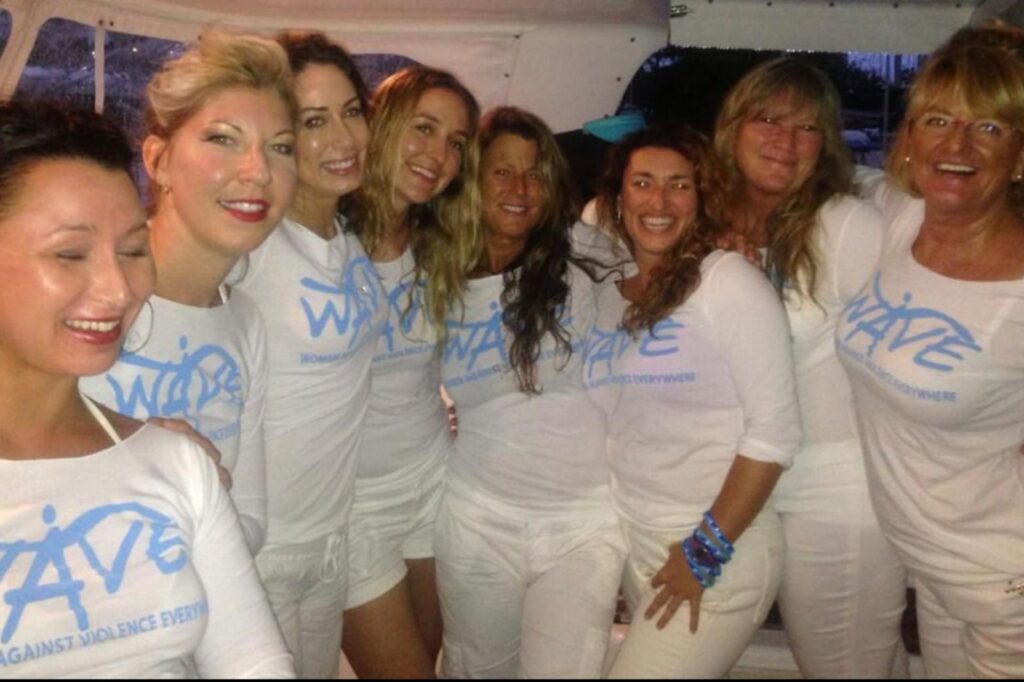 Teamwave women bonding on sailing retreat